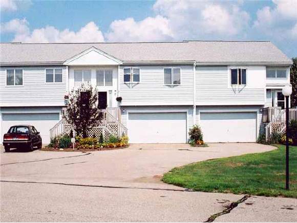 31 Meadowbrook Villiage, Unit 31 Rochester, NH 03867 - Photo 1 of 1