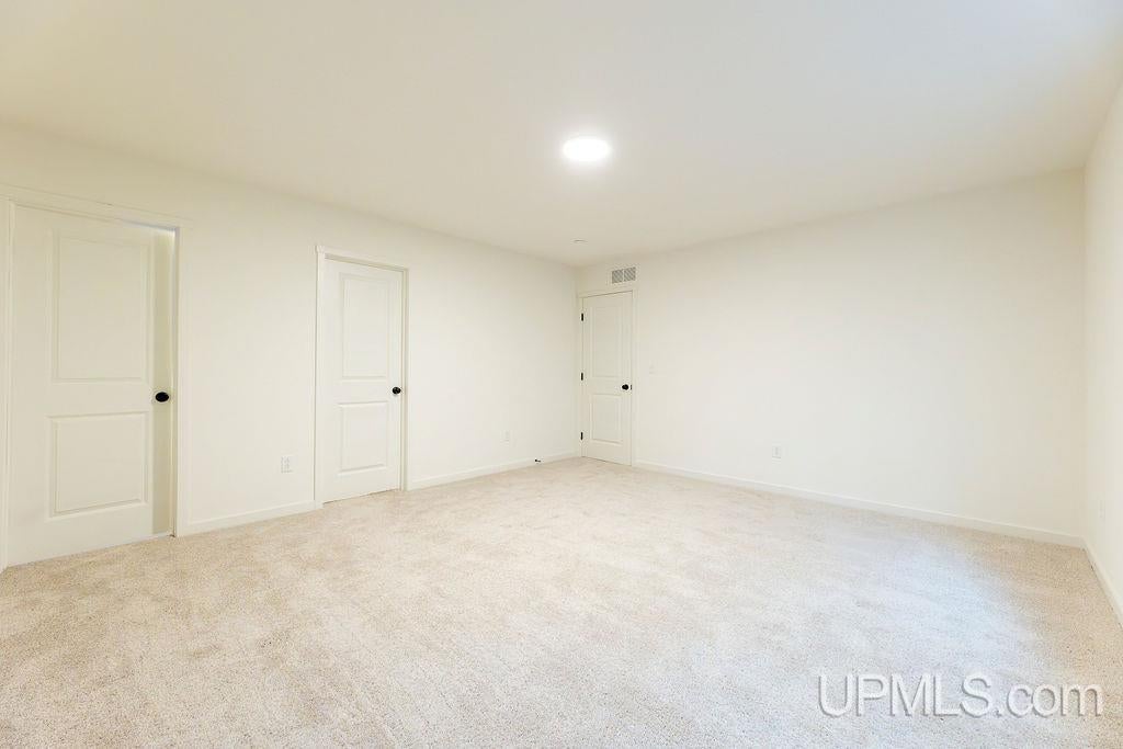 39 Tipperary Road Gladstone, MI 49837 - Photo 42 of 52 Gallery Image 42
