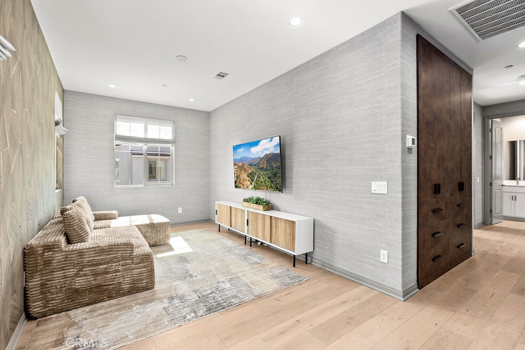 663 Longhorn Way Rancho Mission Viejo, CA 92694 - Photo 16 of 50 Custom cabinetry