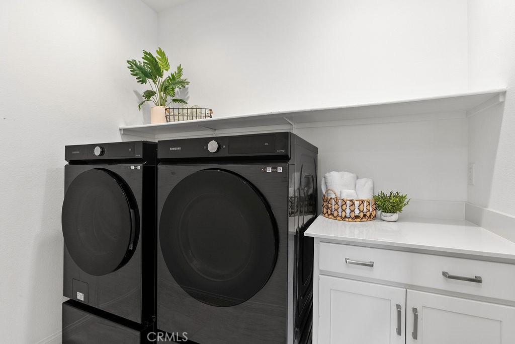 663 Longhorn Way Rancho Mission Viejo, CA 92694 - Photo 23 of 52 Convenient laundry upstairs