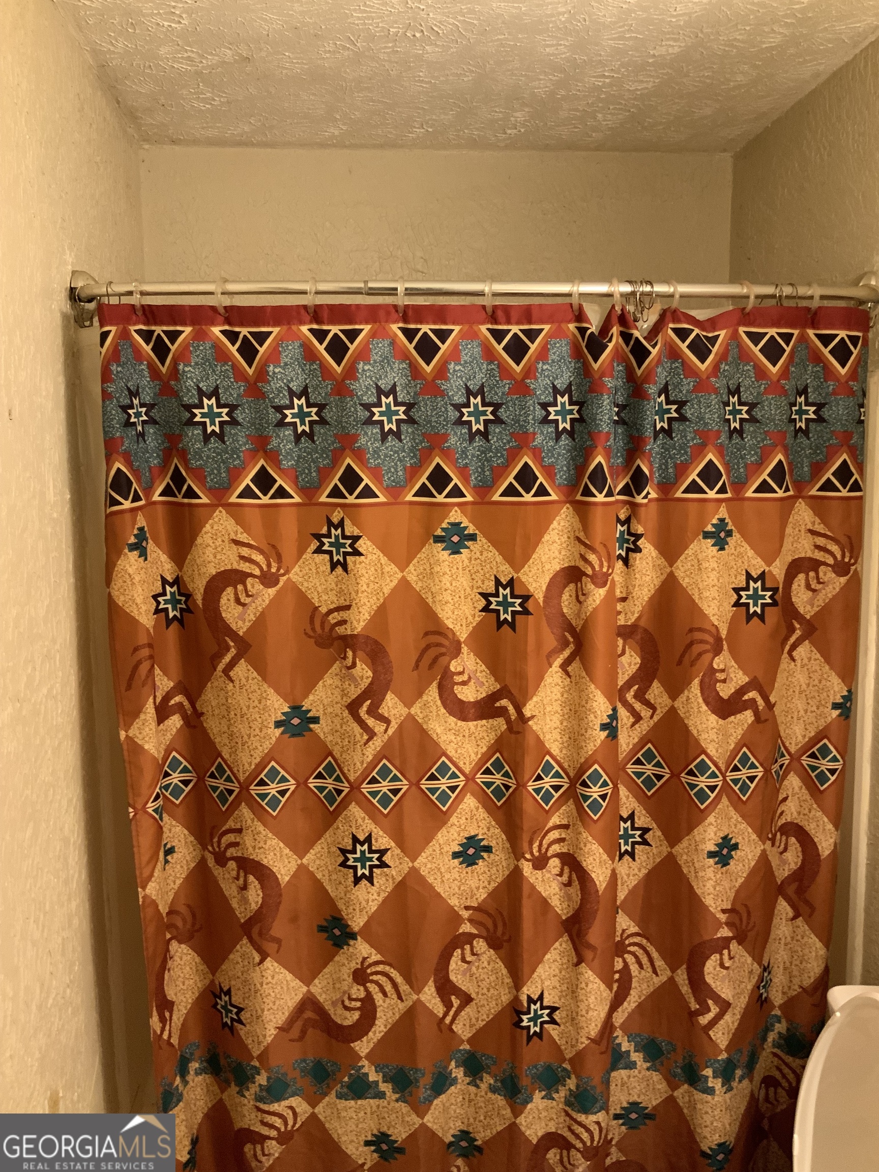 10065 Brass Ring Road Jonesboro, GA 30238 - Photo 15 of 48 a picture of a rug