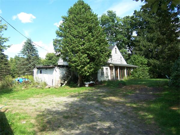 10 Wilder Road Sterling, MA 01564 - Photo 3 of 12 a backyard of a house