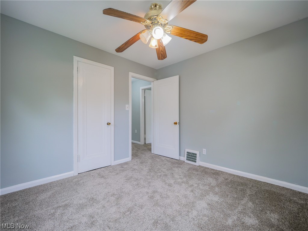 1516 Commodore Road Cleveland, OH 44124 - Photo 14 of 30