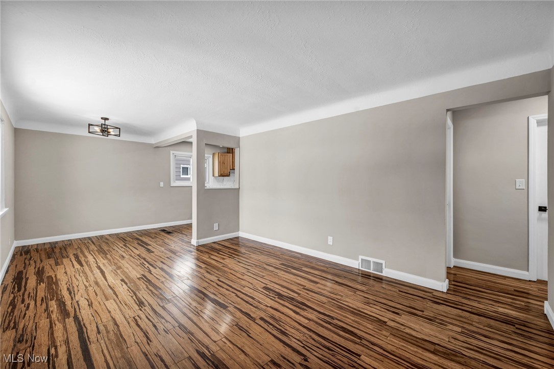30051 Forestgrove Road Willowick, OH 44095 - Photo 10 of 47
