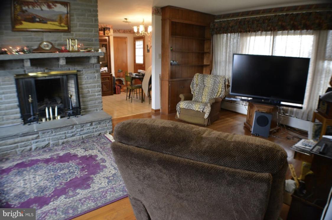 1218 Lebanon Road Manheim, PA 17545 - Photo 6 of 12