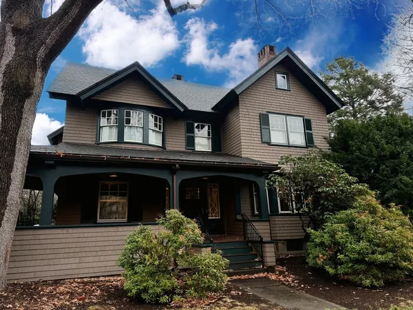 $2,400 | 41 Powell Street, Unit UPPR, Brookline, MA 02446
