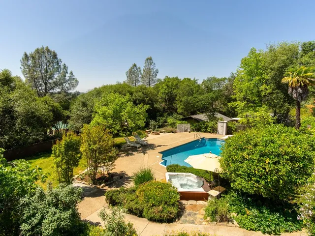 a view of a lake with houses