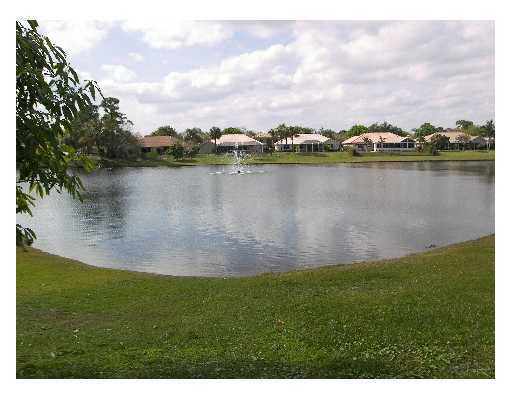 3725 Riverside Way Delray Beach, FL 33445 - Photo 3 of 16 Additional Photo
