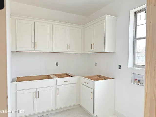 $689,900 | 276 Cedar Crst Cove, Byhalia, MS 38611