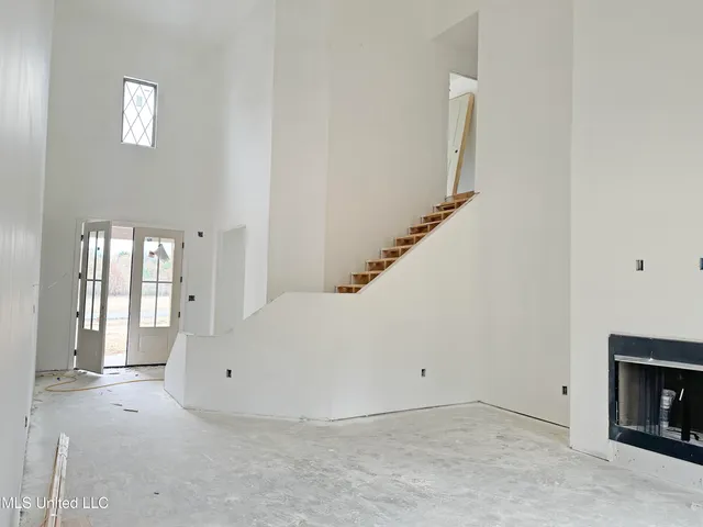 $689,900 | 276 Cedar Crst Cove, Byhalia, MS 38611