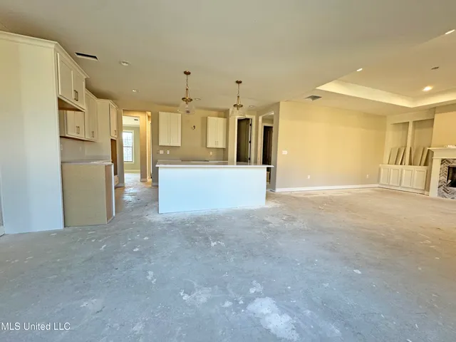 $689,900 | 276 Cedar Crst Cove, Byhalia, MS 38611