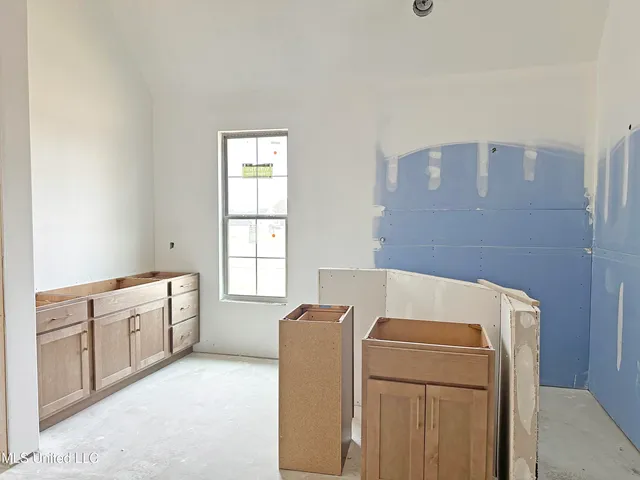 $689,900 | 276 Cedar Crst Cove, Byhalia, MS 38611