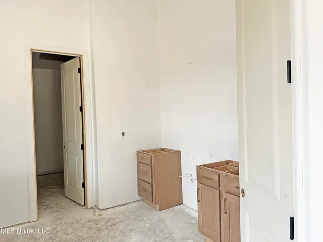 $689,900 | 276 Cedar Crst Cove, Byhalia, MS 38611