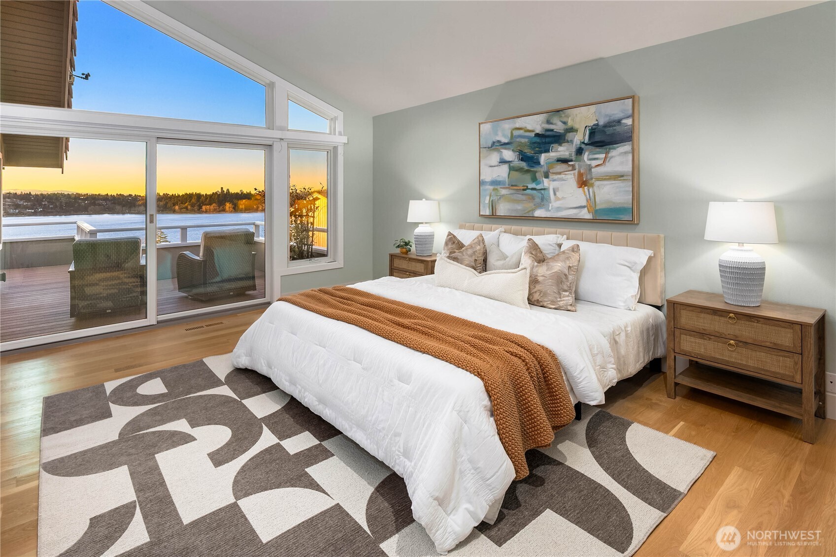 7580 Southeast 71st Street Mercer Island, WA 98040 - Photo 13 of 39