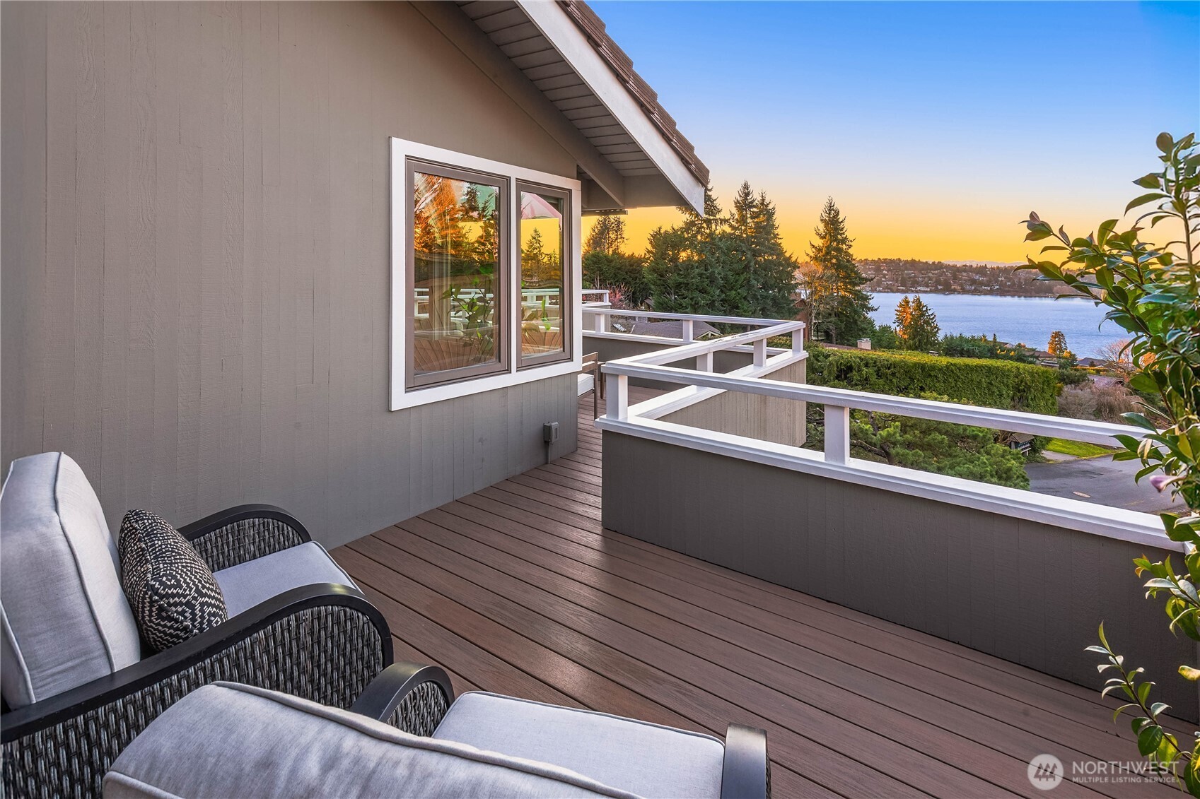7580 Southeast 71st Street Mercer Island, WA 98040 - Photo 16 of 39