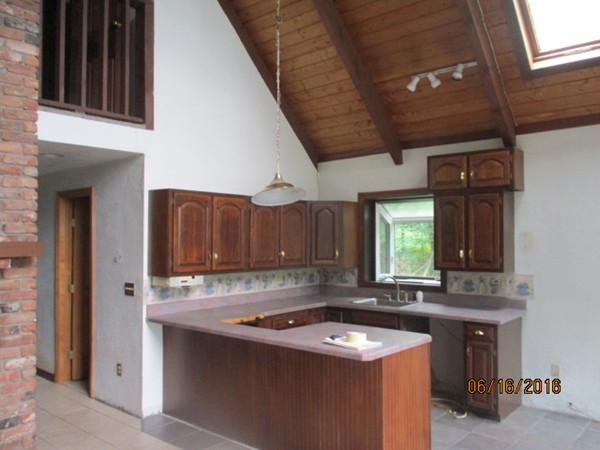 319 Partridge Hill Road Charlton, MA 01507 - Photo 2 of 16 Gallery Image 2