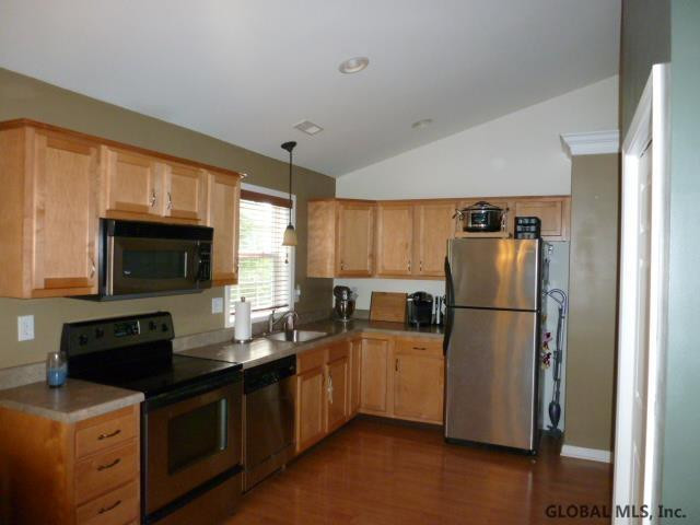 30 Riverside Drive Rotterdam, NY 12150 - Photo 3 of 16 Photo 3