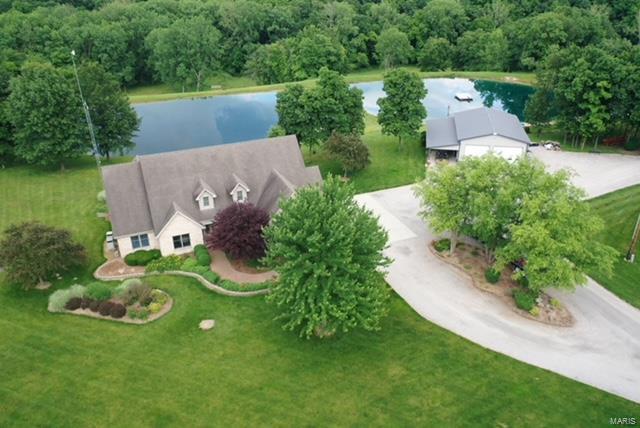 15380 Stagecoach Road Carlinville, IL 62626 - Photo 1 of 94 Gallery Image 1