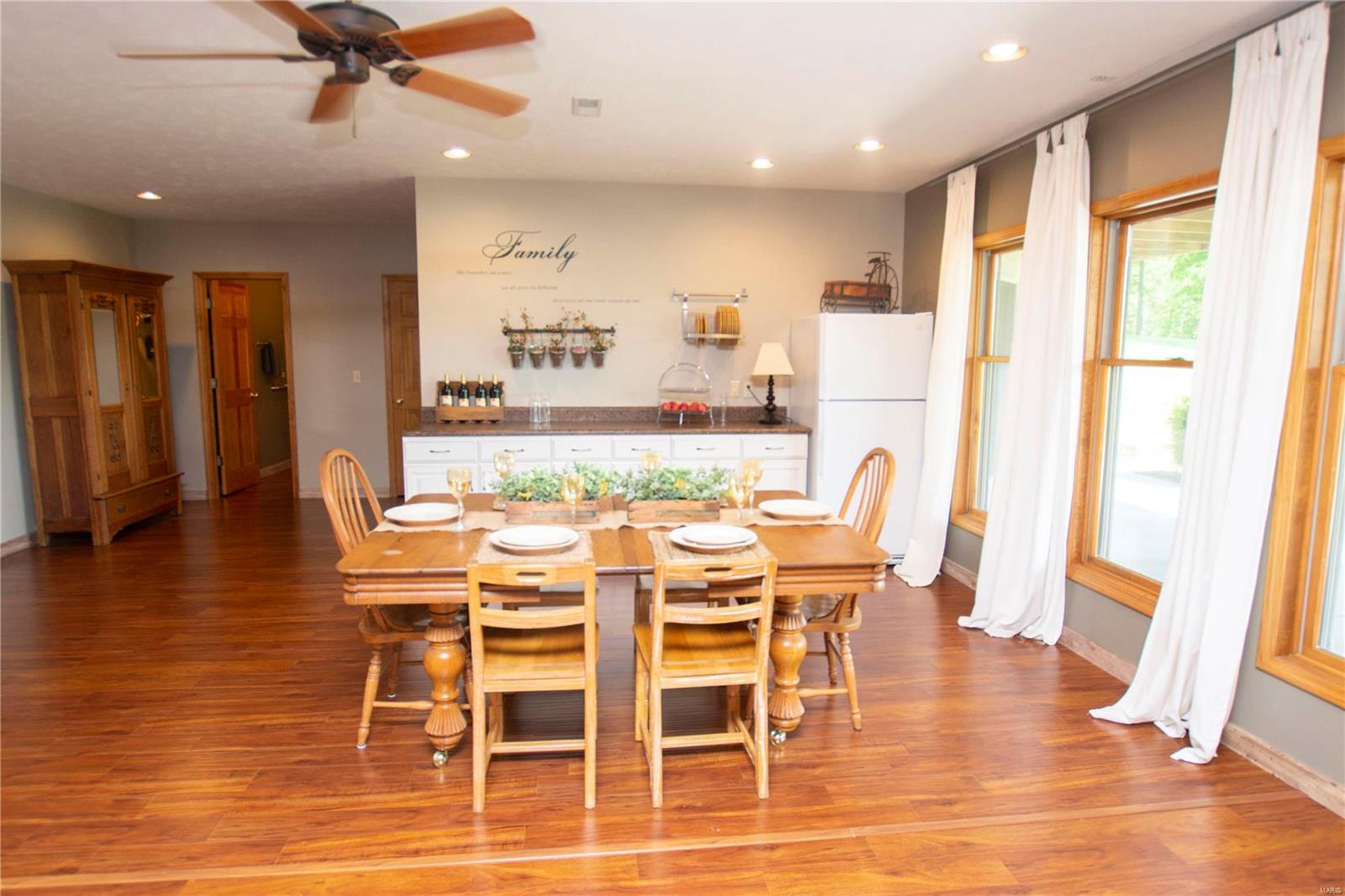 15380 Stagecoach Road Carlinville, IL 62626 - Photo 39 of 94 Gallery Image 39