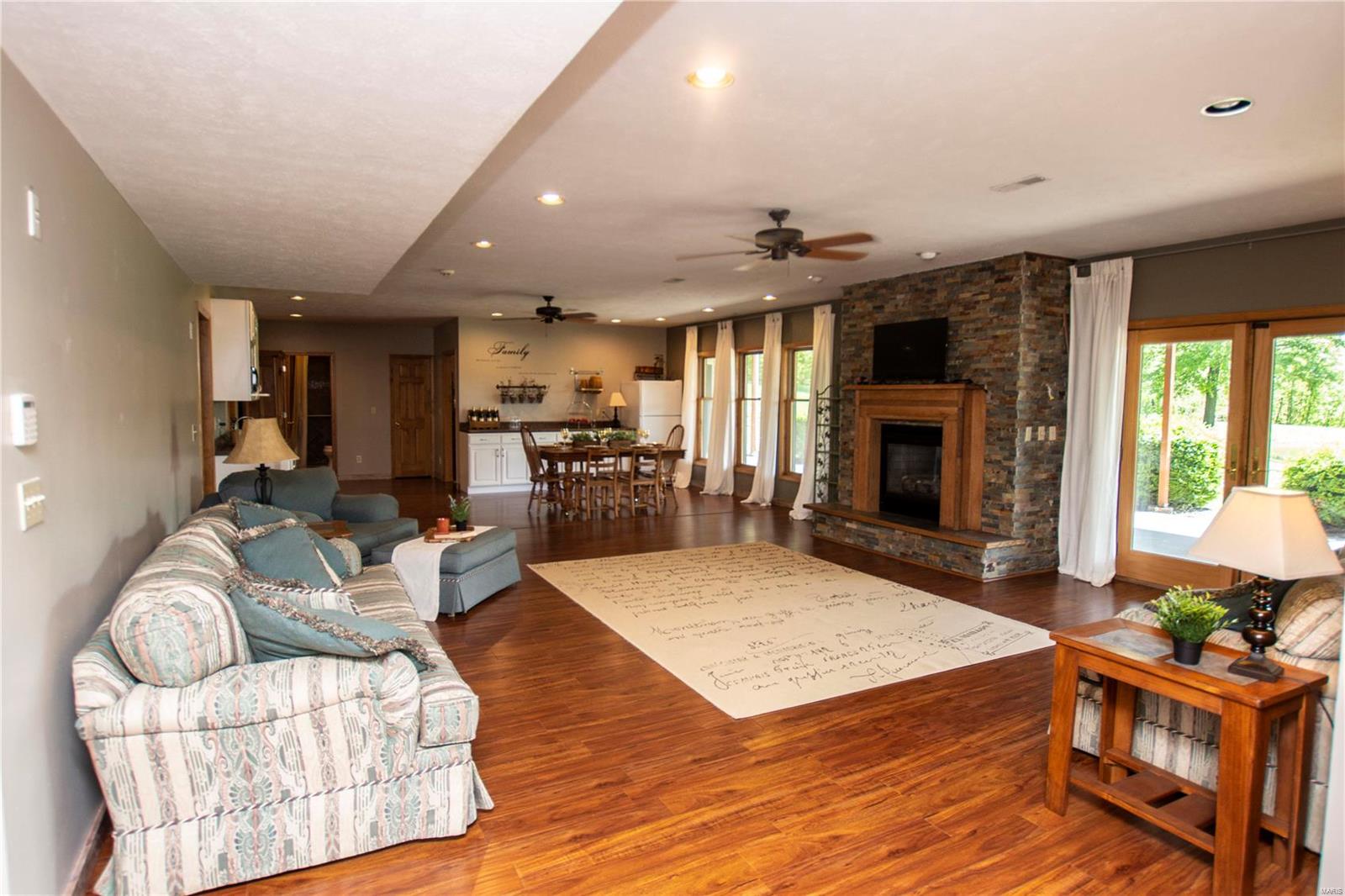 15380 Stagecoach Road Carlinville, IL 62626 - Photo 49 of 94 Gallery Image 49