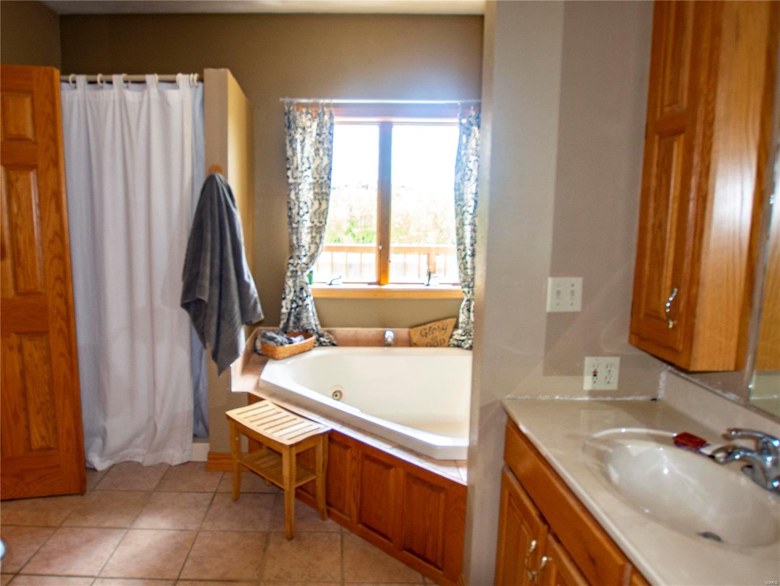 15380 Stagecoach Road Carlinville, IL 62626 - Photo 77 of 94 Gallery Image 77