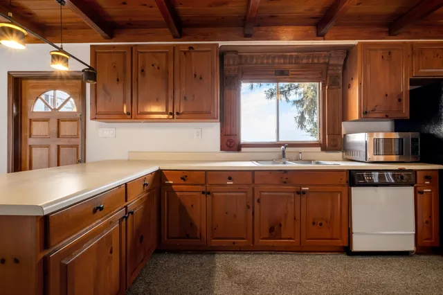 $372,000 | 1990 Lake Point Lane, Tallahassee, FL 32310