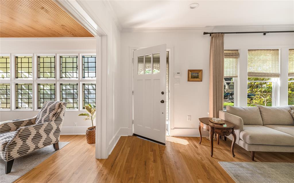 5539 Ridgedale Avenue Dallas, TX 75206 - Photo 2 of 22 Gallery Image 2