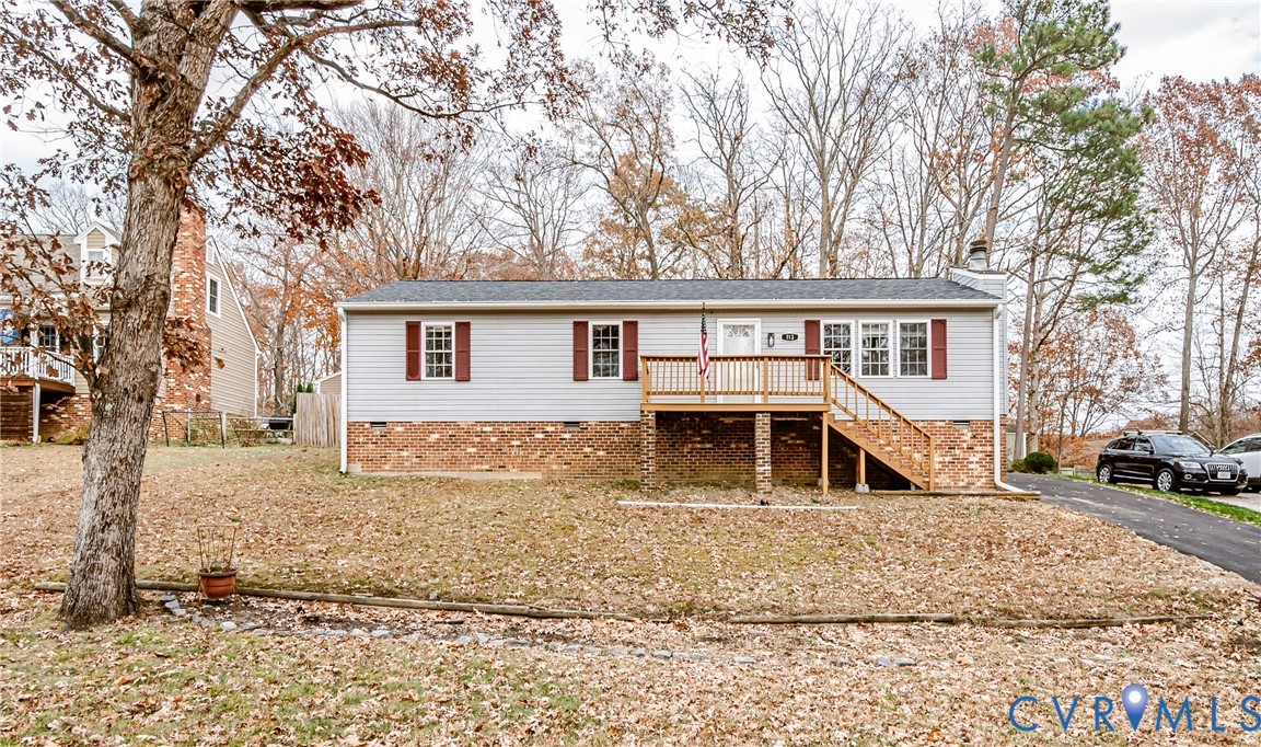 113 Eastman Road Chesterfield, VA 23236 - Photo 2 of 47 front view of a house with a yard