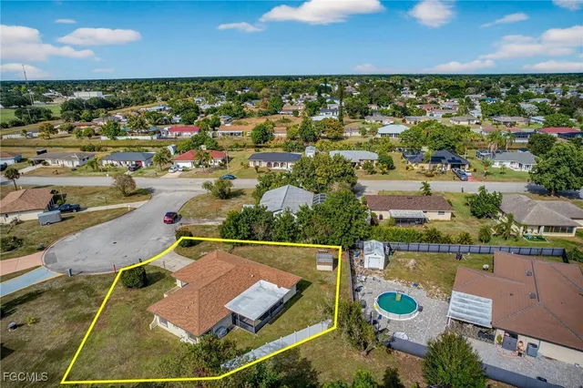 $329,000 | 203 Tree Swallow Court, Lehigh Acres, FL 33936