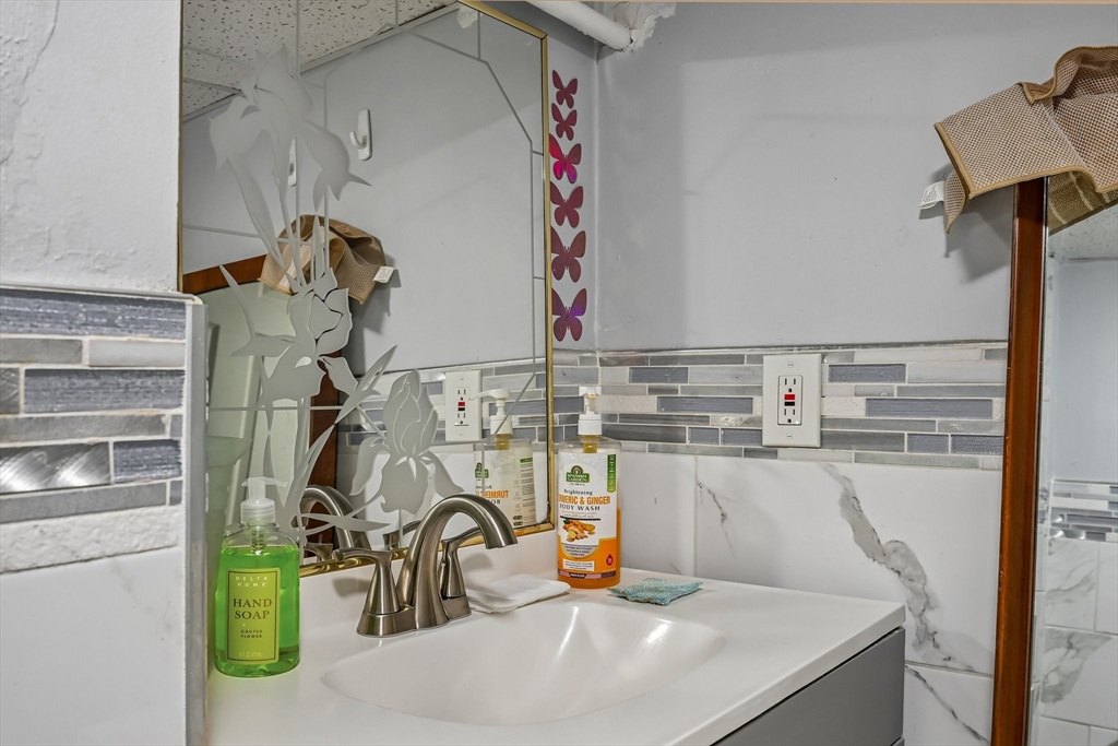 79 Russ Street Randolph, MA 02368 - Photo 28 of 37