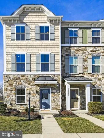 $3,100 | 25025 Coats Square, Aldie, VA 20105