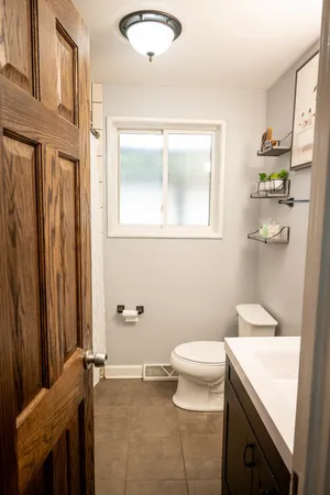 $369,000 | 340 East Drake Avenue, Addison, IL 60101