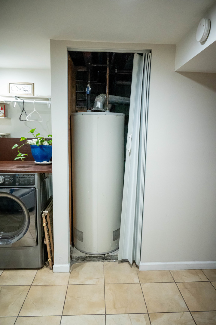 340 East Drake Avenue Addison, IL 60101 - Photo 25 of 35