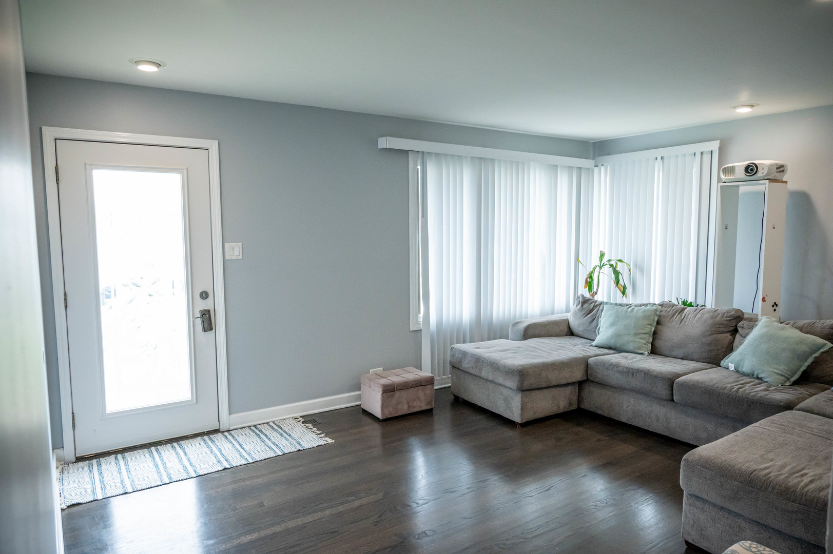 340 East Drake Avenue Addison, IL 60101 - Photo 3 of 35