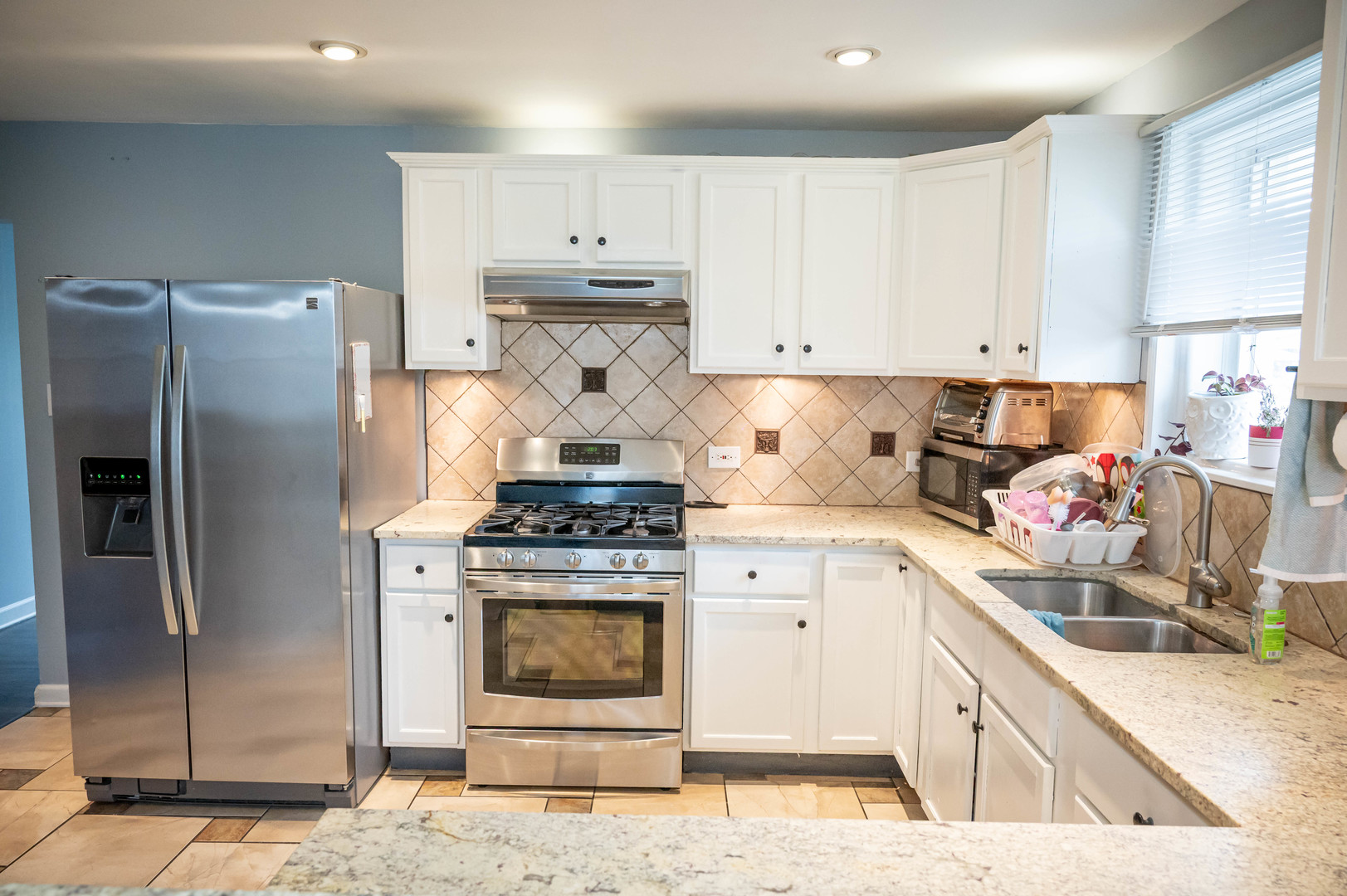 340 East Drake Avenue Addison, IL 60101 - Photo 8 of 35