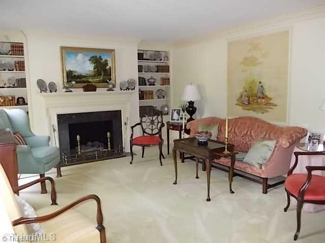1403 Heathcliff Road High Point, NC 27262 - Photo 5 of 16 Living Room.