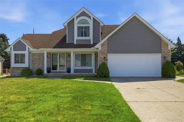 $549,900 | 18488 Manor Lane, Livonia, MI 48152