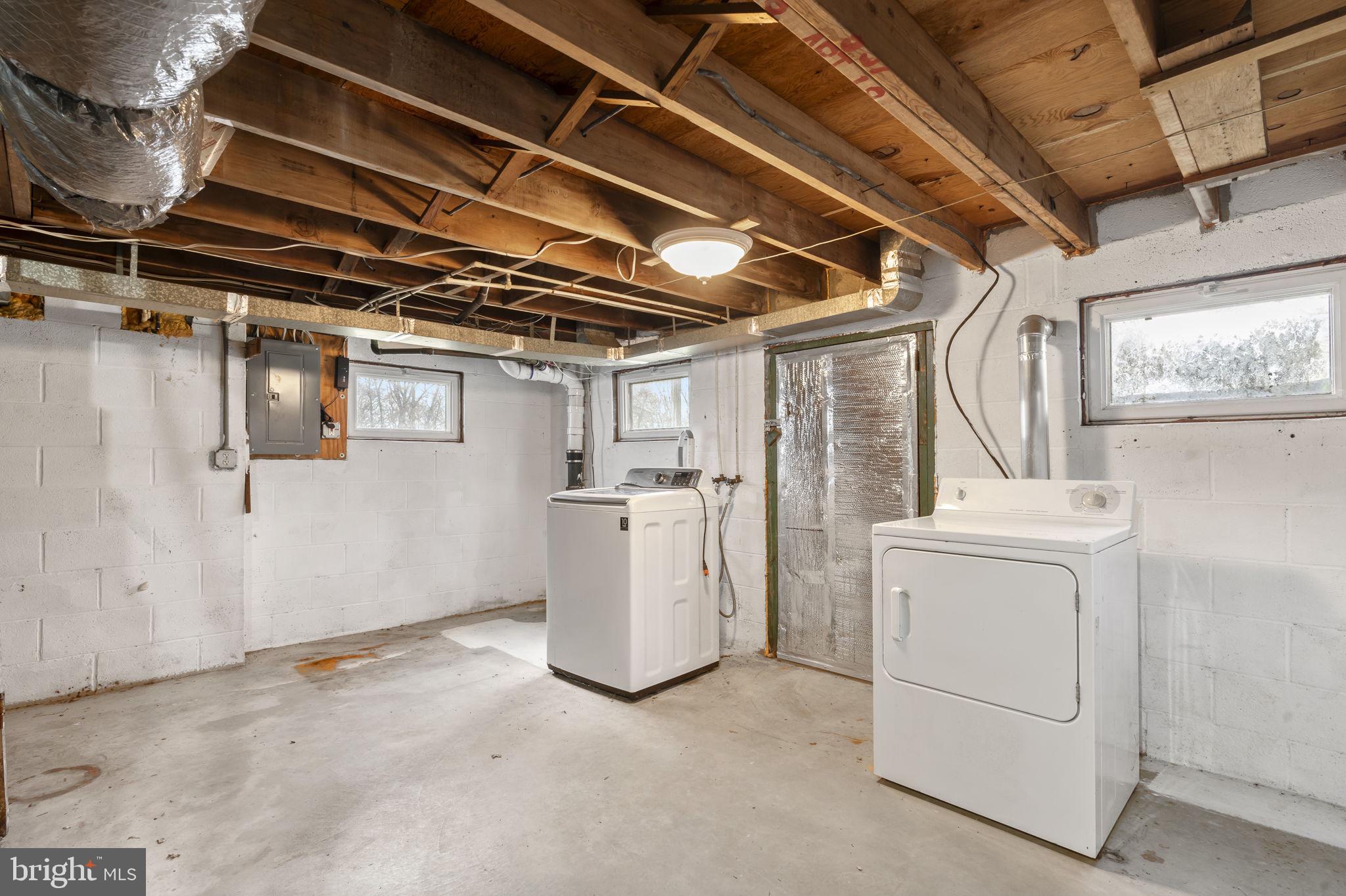 198 Glenrose Road Coatesville, PA 19320 - Photo 27 of 43 a utility room with dryer and washer