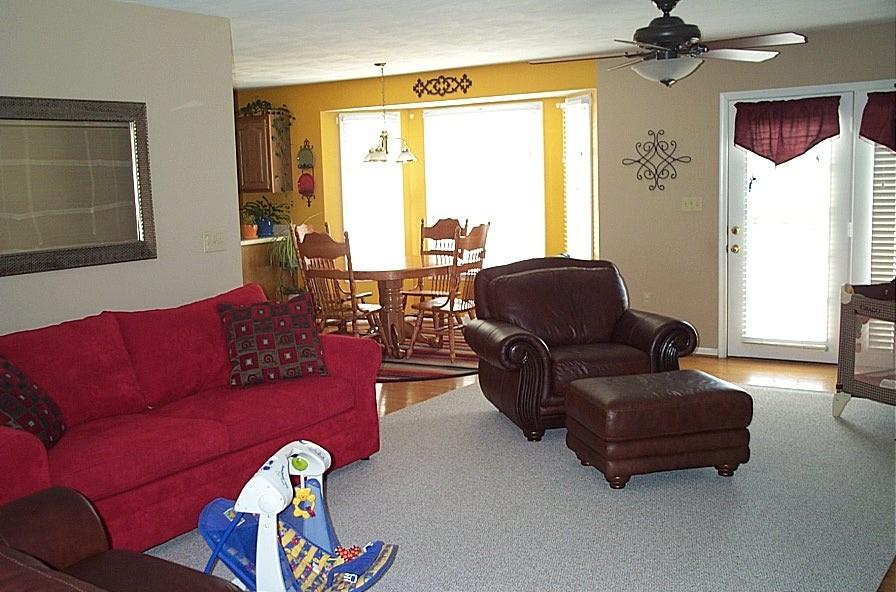 270 McIntosh Road Roanoke, VA 24019 - Photo 3 of 15 Great Room