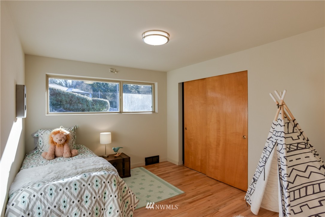 4026 Southwest Director Street Seattle, WA 98136 - Photo 15 of 22 Gallery Image 15