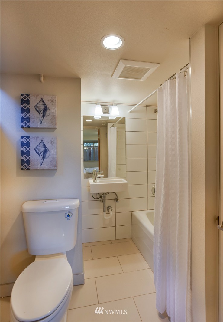 4026 Southwest Director Street Seattle, WA 98136 - Photo 22 of 22 Gallery Image 22