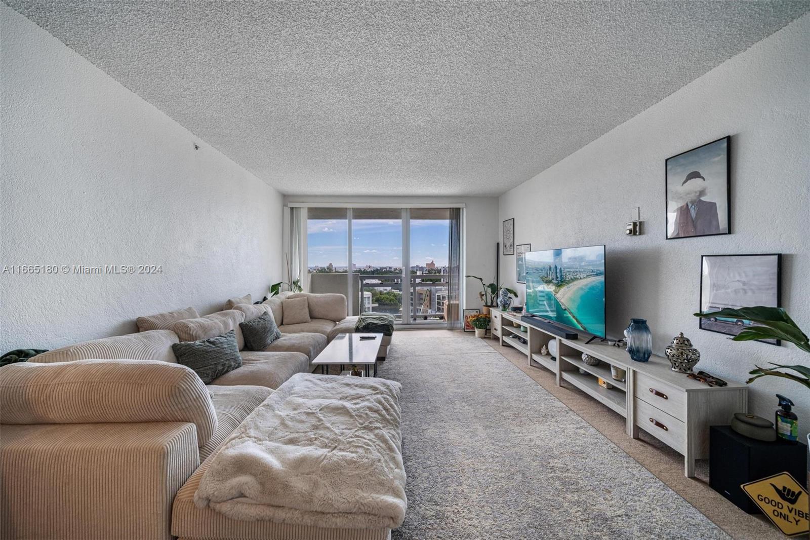 1500 Bay Road, Unit 1174S Miami Beach, FL 33139 - Photo 3 of 44 Gallery Image 3