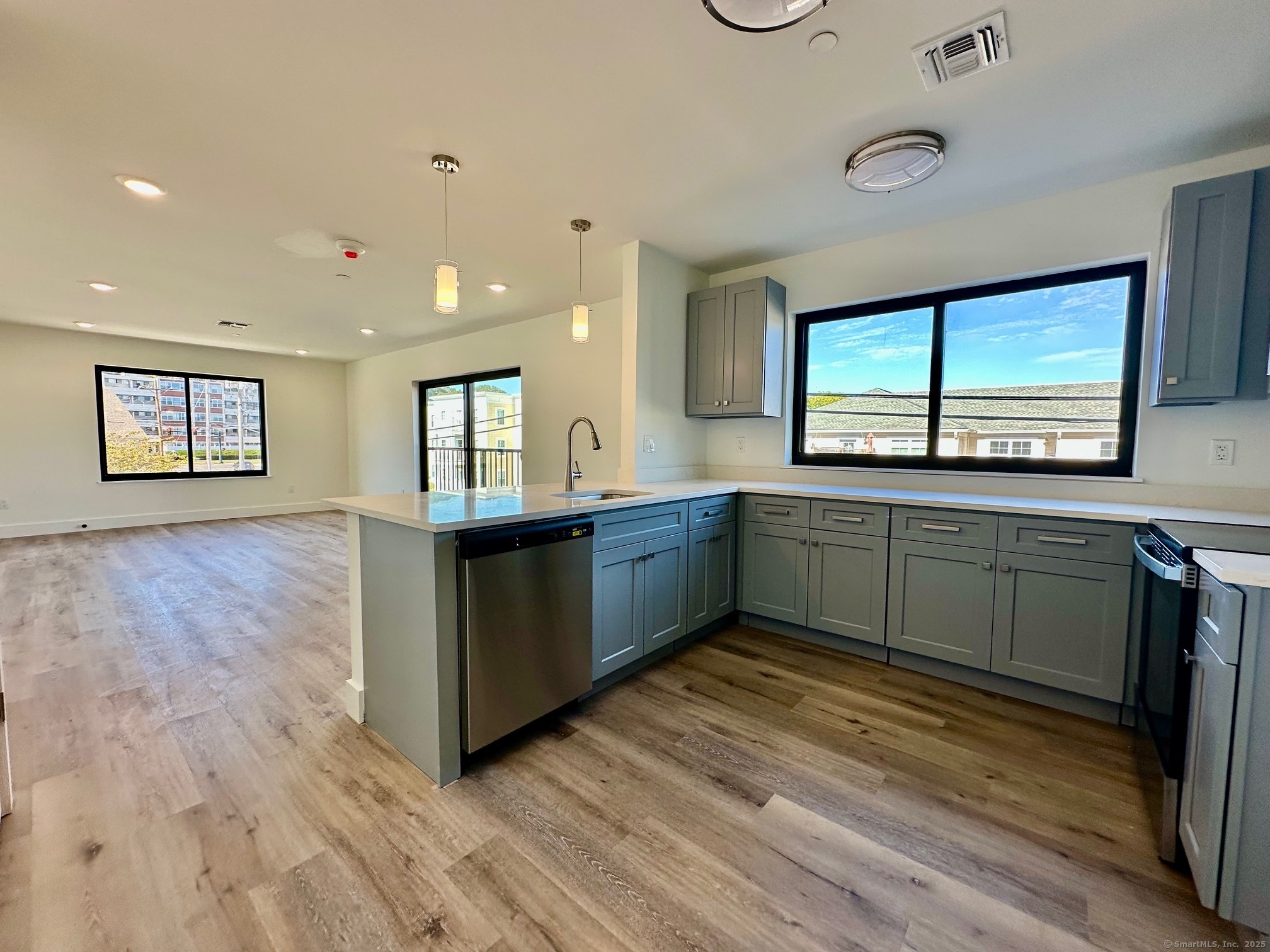 414 Mather Street, Unit 1 Hamden, CT 06514 - Photo 3 of 9