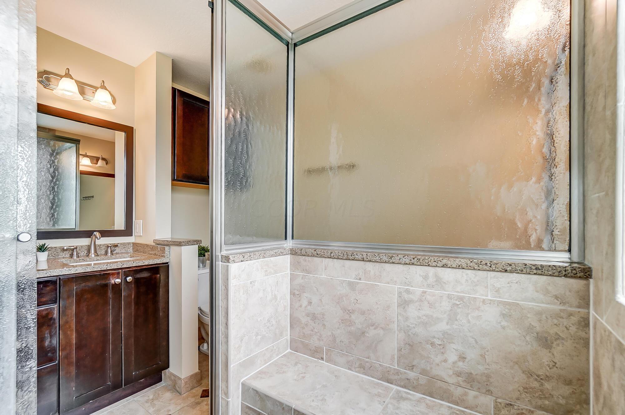 7440 Rolling Ridge Way Westerville, OH 43082 - Photo 53 of 85 Owner's Bathroom
