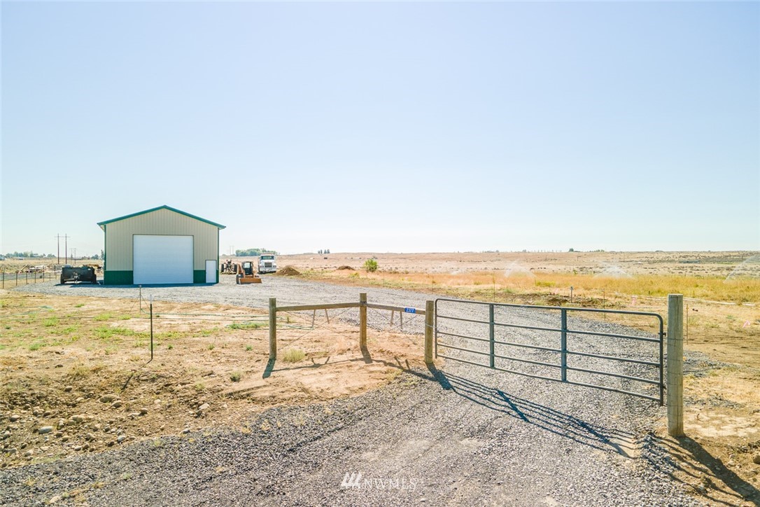 2377 12.8 Road Northwest Ephrata, WA 98823 - Photo 2 of 14 Gallery Image 2