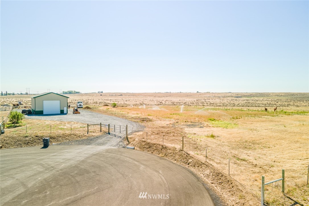 2377 12.8 Road Northwest Ephrata, WA 98823 - Photo 9 of 14 Gallery Image 9