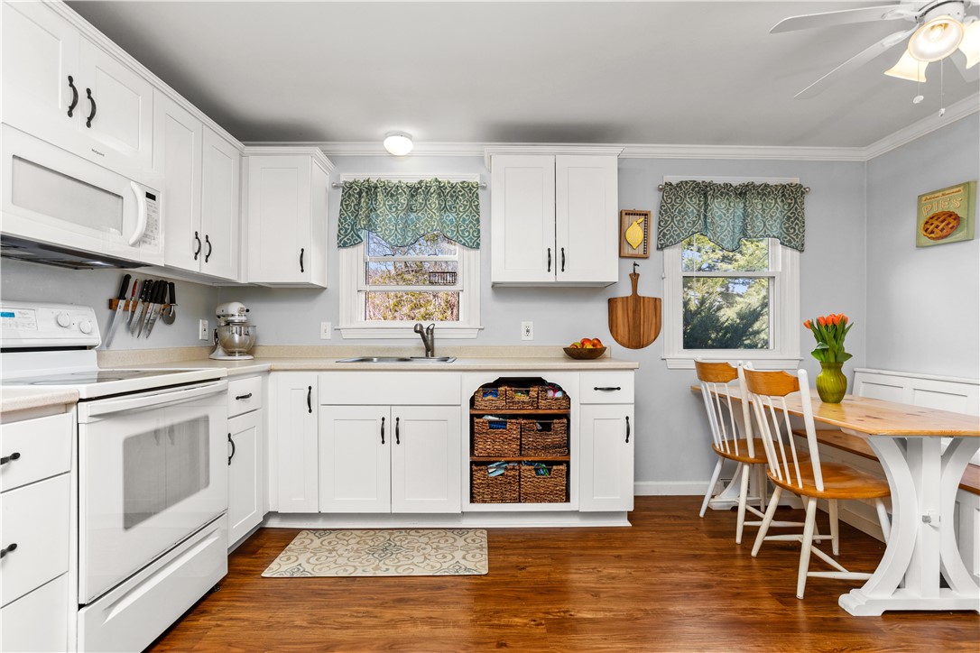 404 Newcomb Road North Kingstown, RI 02852 - Photo 5 of 44 Gallery Image 5