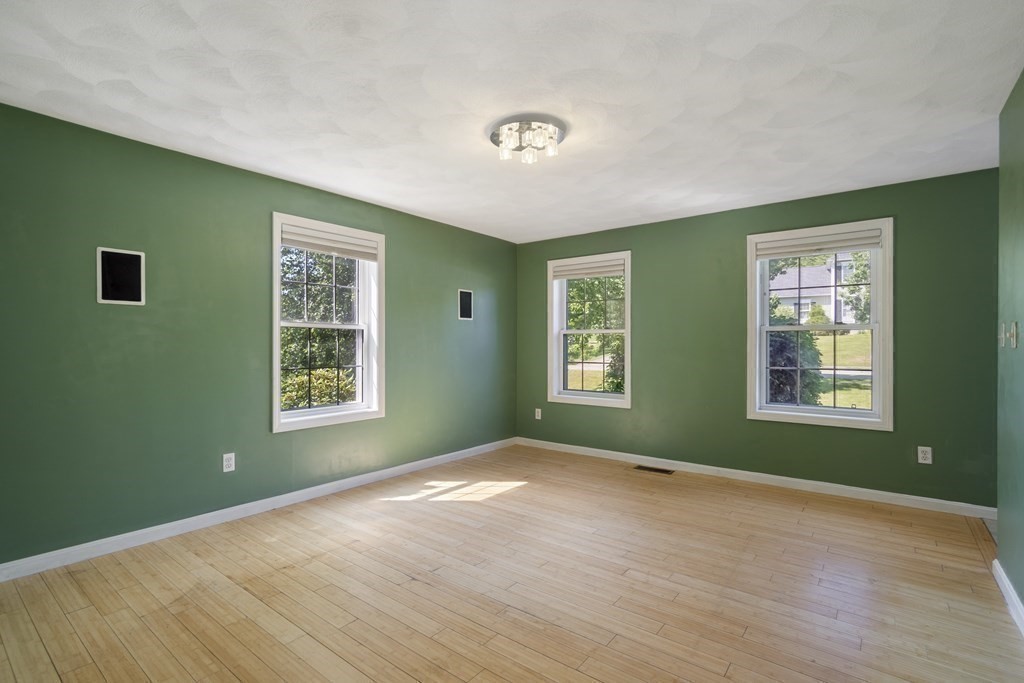 6 Chestnut Way Methuen, MA 01844 - Photo 10 of 42 Gallery Image 10