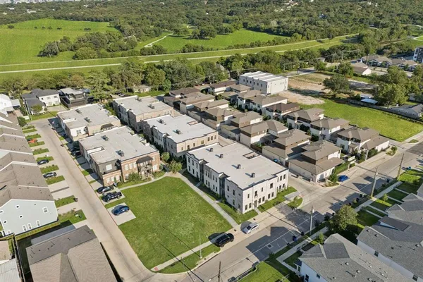 $629,000 | 305 Sunset Lane, Unit 104, Fort Worth, TX 76114