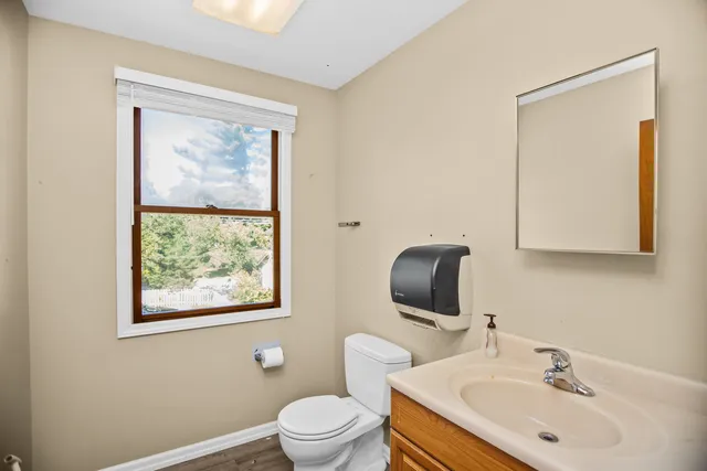 $395,000 | 1203 Lisle Place, Lisle, IL 60532